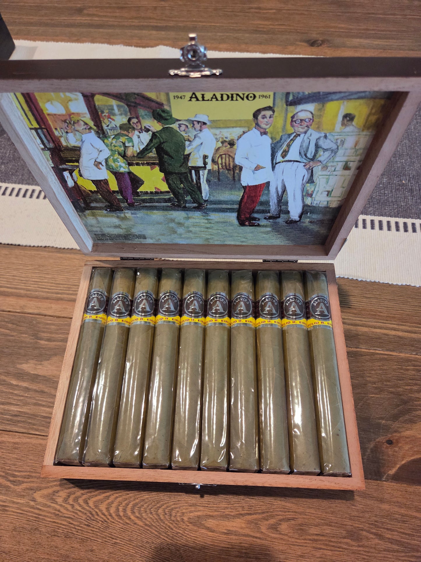 Cigar = Aladino, JRE Tobacco Farm, Candela