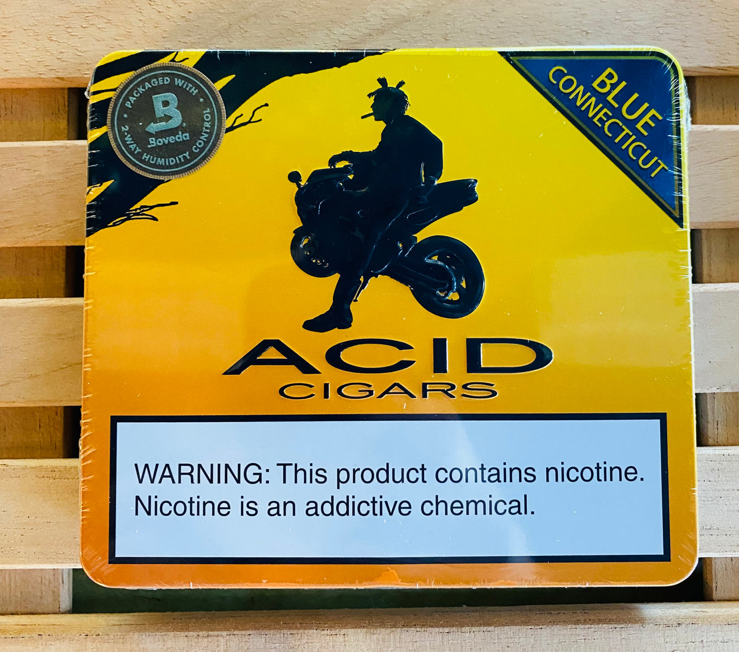 Cigar= Drew Estates ACID, cigaretto