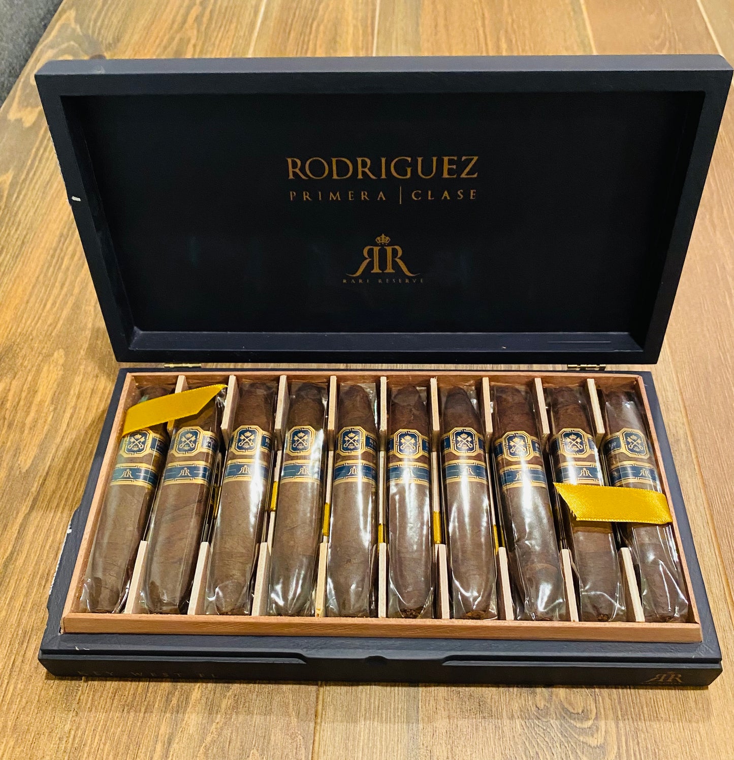 Cigar= Rodriguez Primera Clase