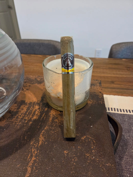 Cigar = Aladino, JRE Tobacco Farm, Candela