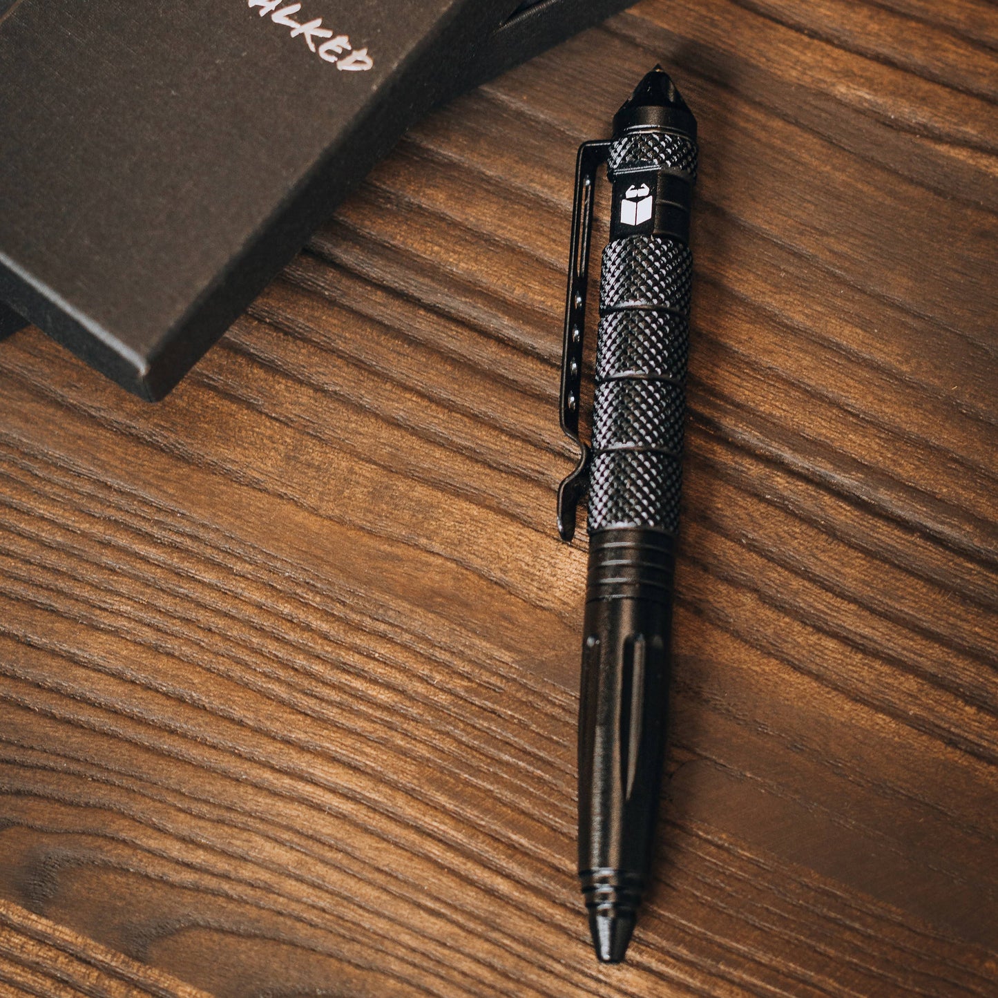 Tactical Rescue Pen. Aluminum pen with glass breaker.