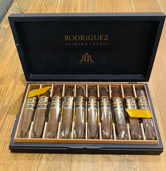 Cigar= Rodriguez Primera Clase
